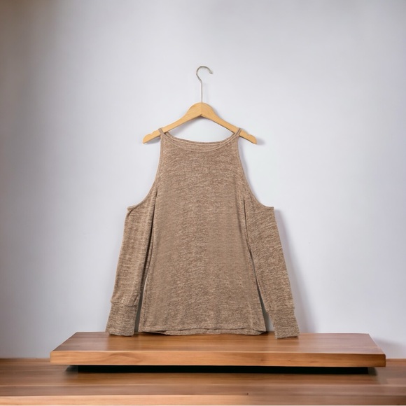 Marble Knit Cold Shoulder Top - Picture 4 of 7